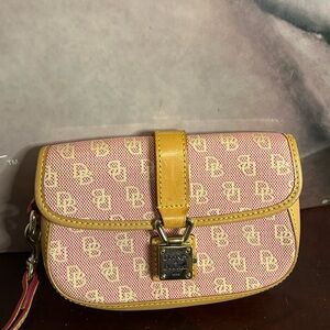 Dooney and Burke Wristlet👝